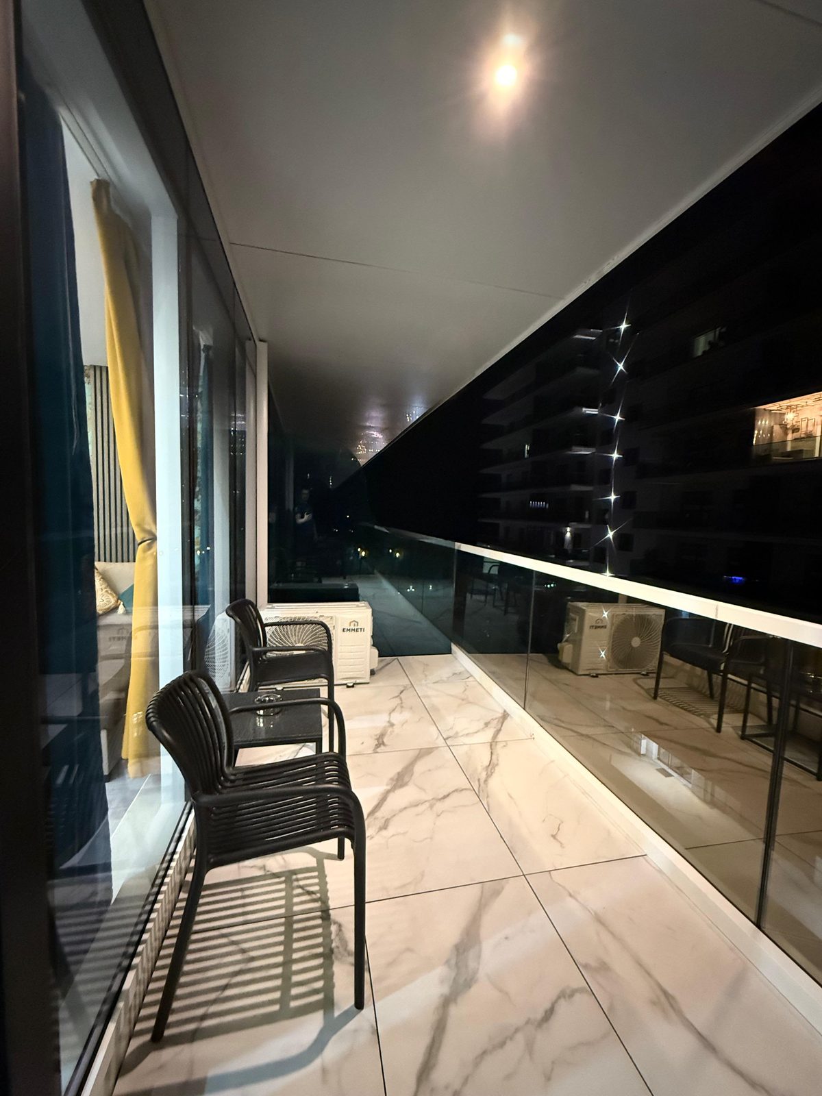 Mirami Studio White Titanic — cazare în Năvodari, RO