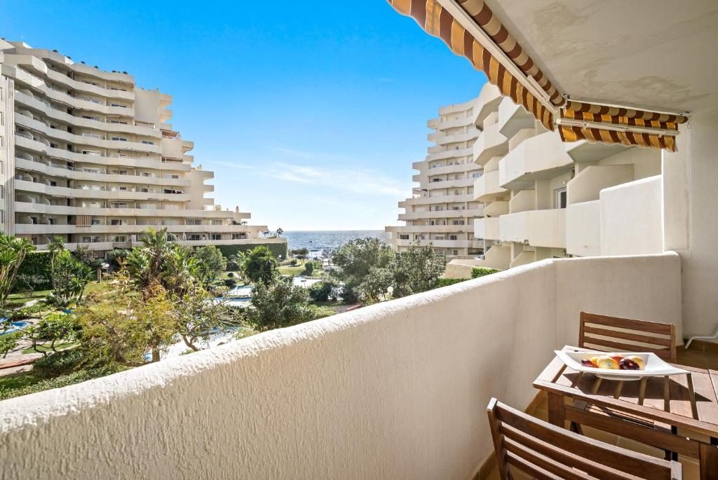 Sea View Benal Beach Apartment - Self Check-In — apartament în hotel în Arroyo de la Miel-Benalmádena Costa, ES