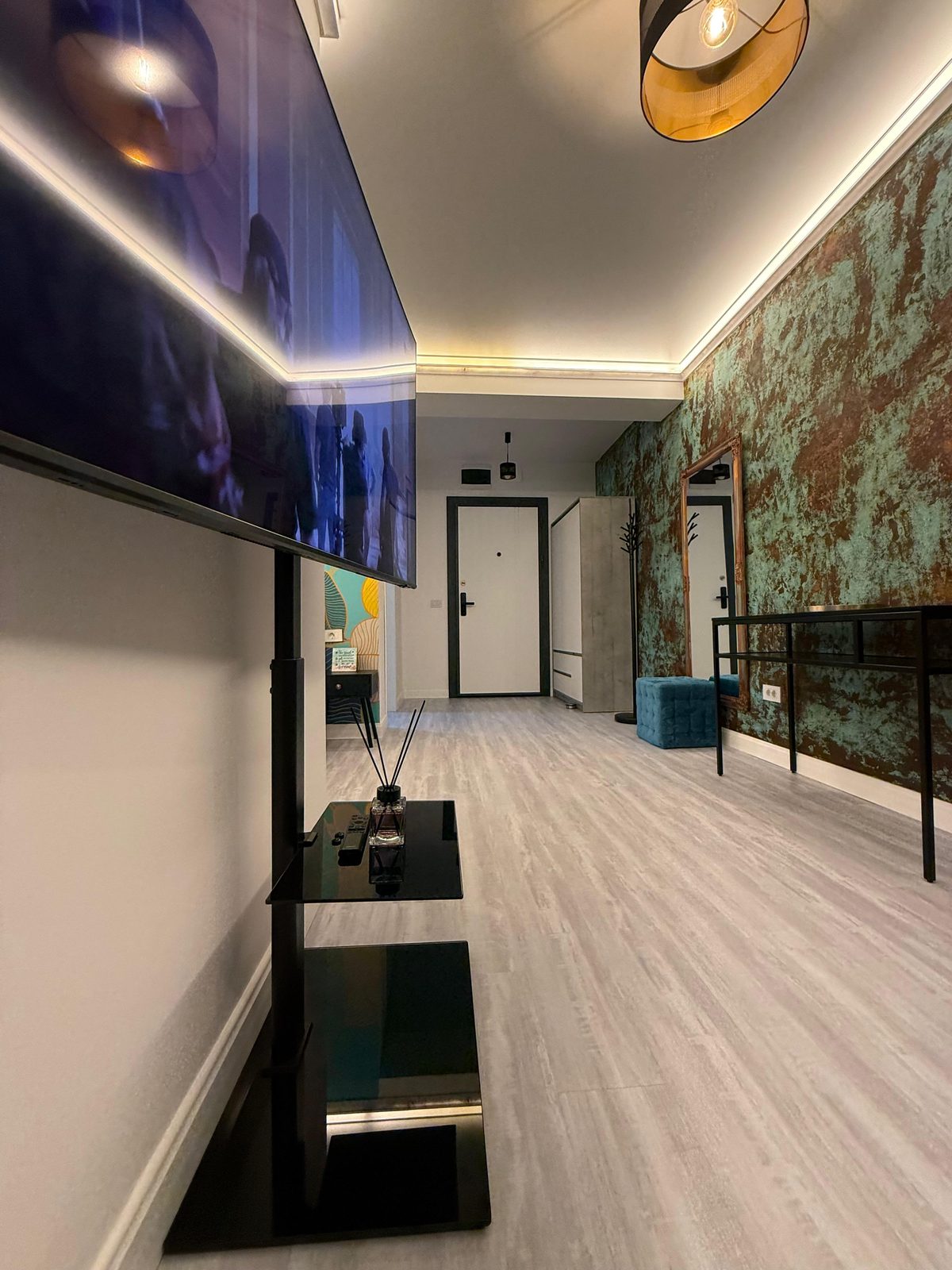 Mirami Studio White Titanic — cazare în Năvodari, RO