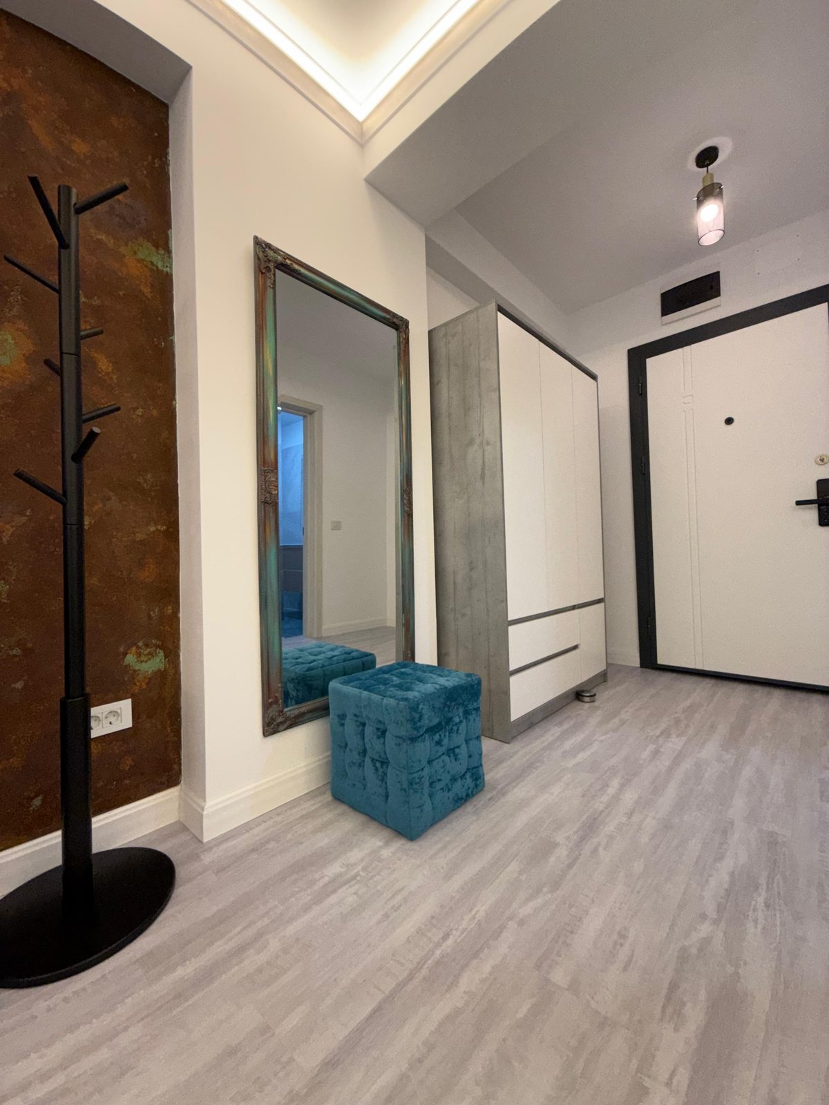 Alexander Studio White Titanic — cazare în Năvodari, RO