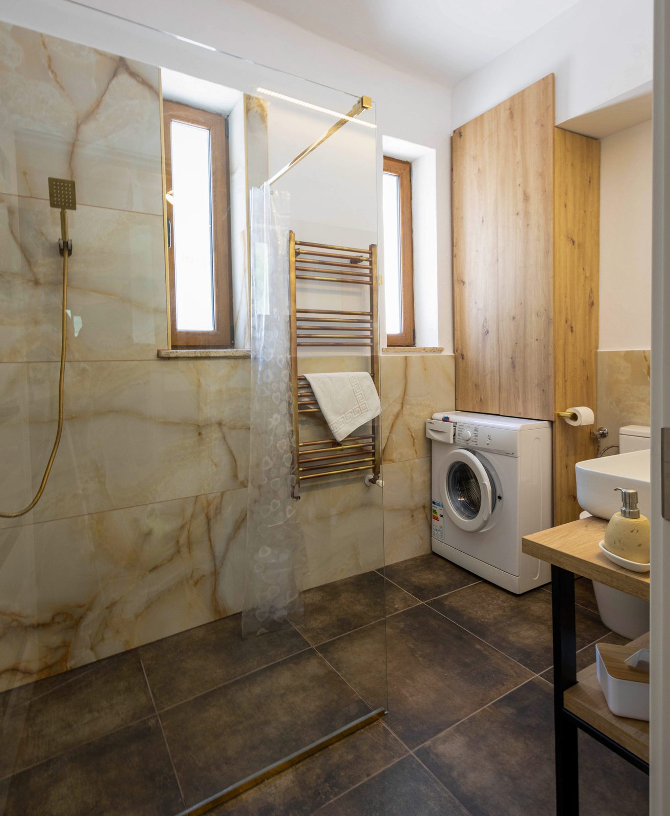 Julia Apartment Crisan - NEW, central, railway — cazare în Cluj-Napoca, RO