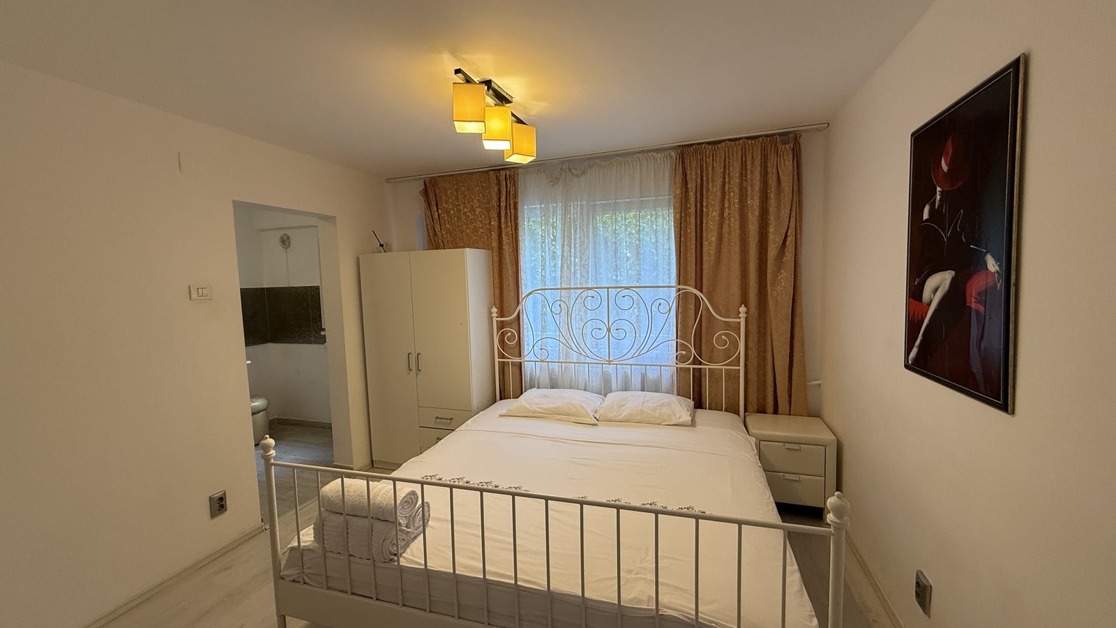 Piata Sudului Host — cazare în București, România