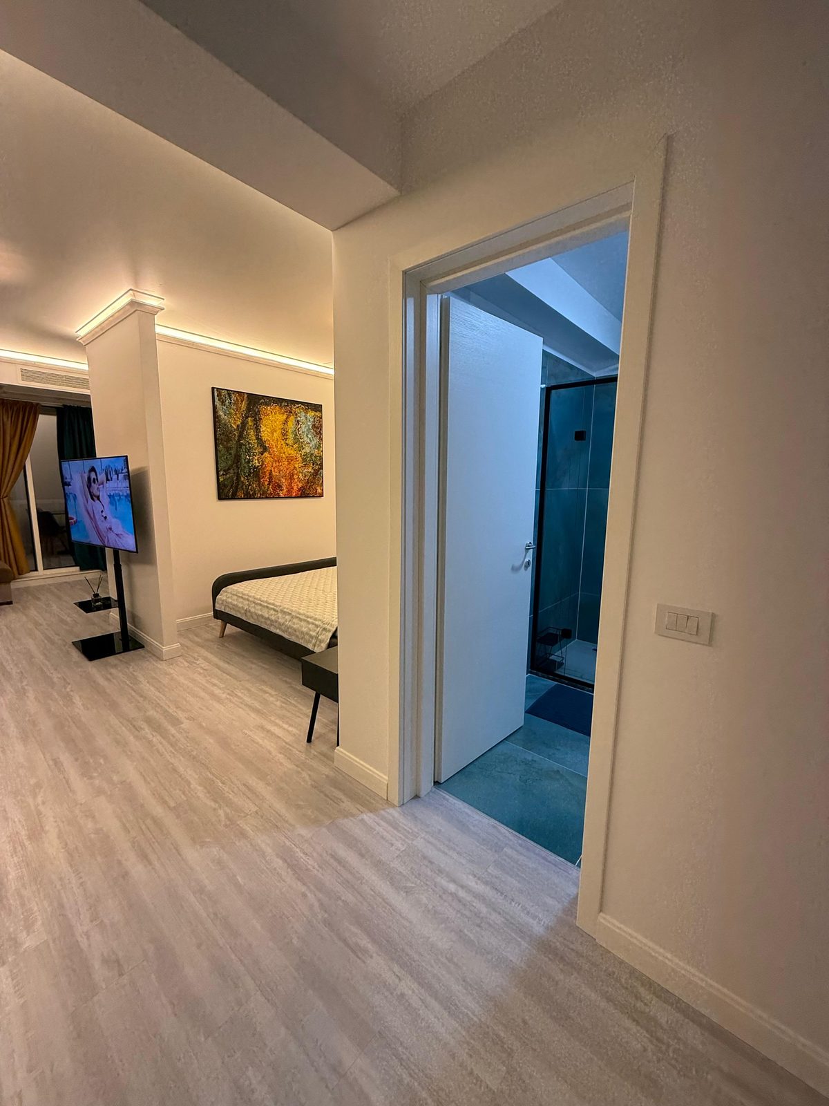 Mirami Studio White Titanic — cazare în Năvodari, RO